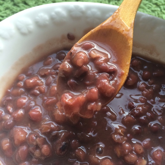 红豆薏米粥 (Red Bean and Pearl Barley Congee)