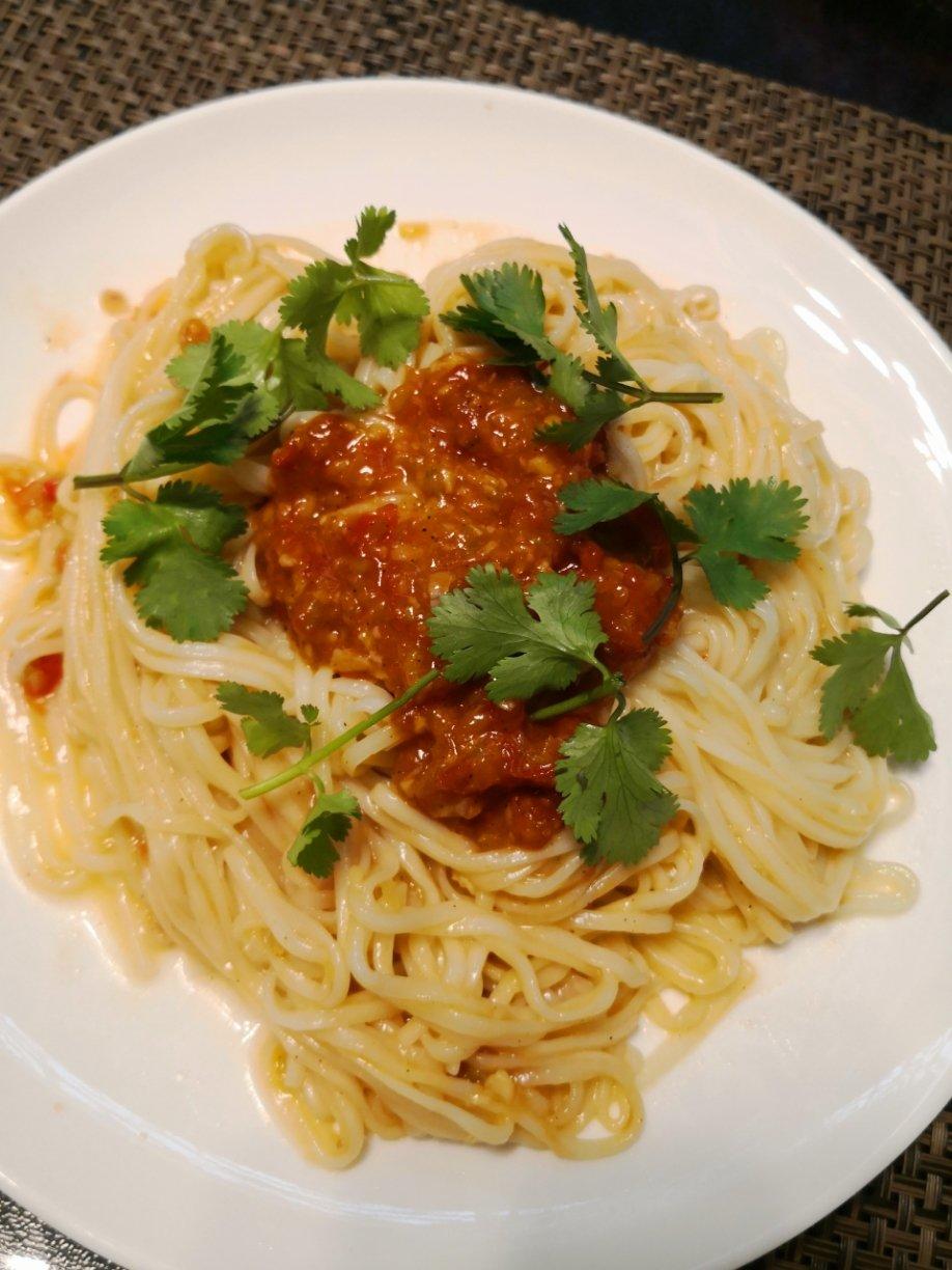 史上最浓郁的番茄鸡蛋拌面（茄汁拌川）