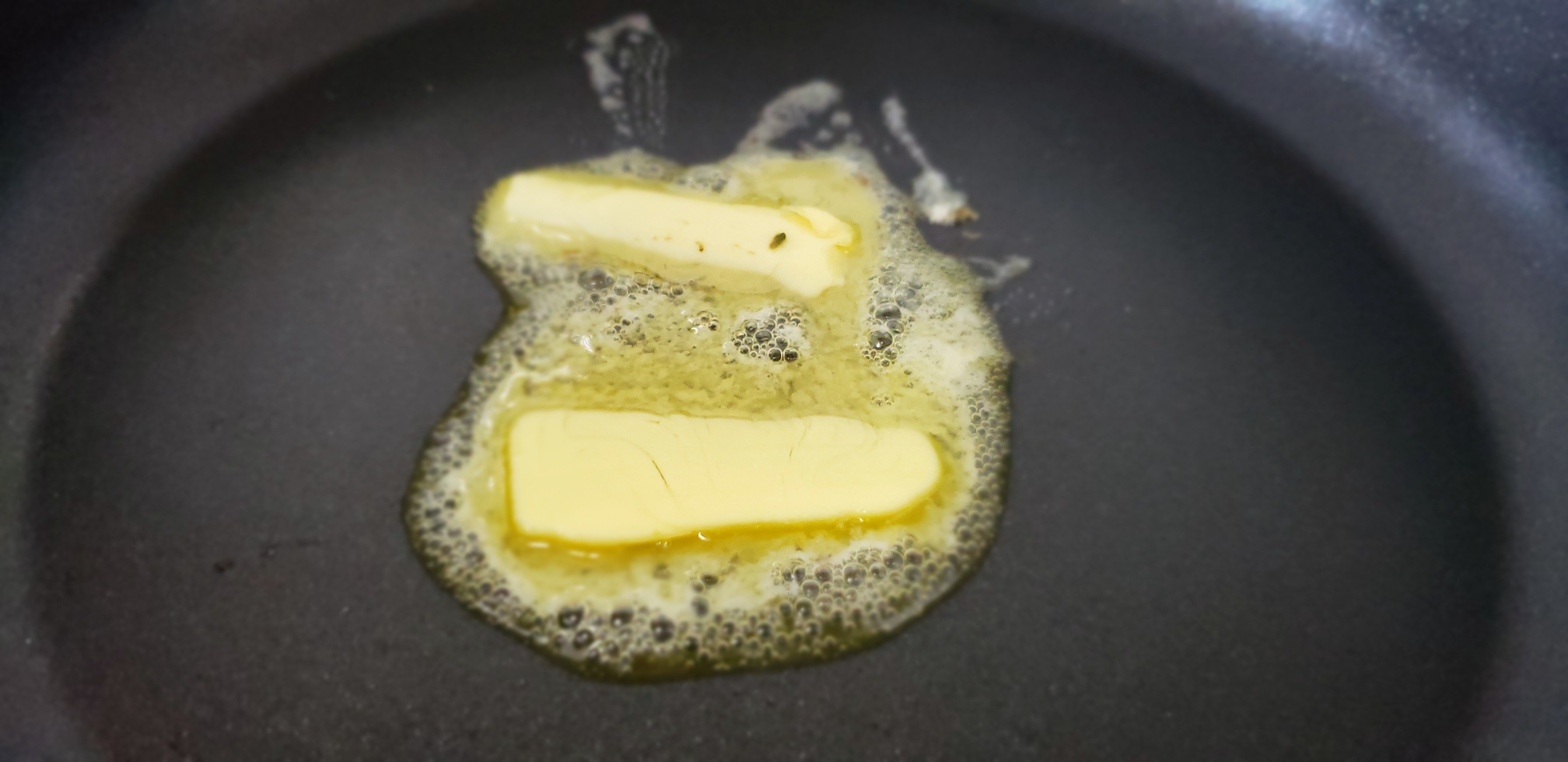 黄油儿菜炒平菇的做法 步骤4