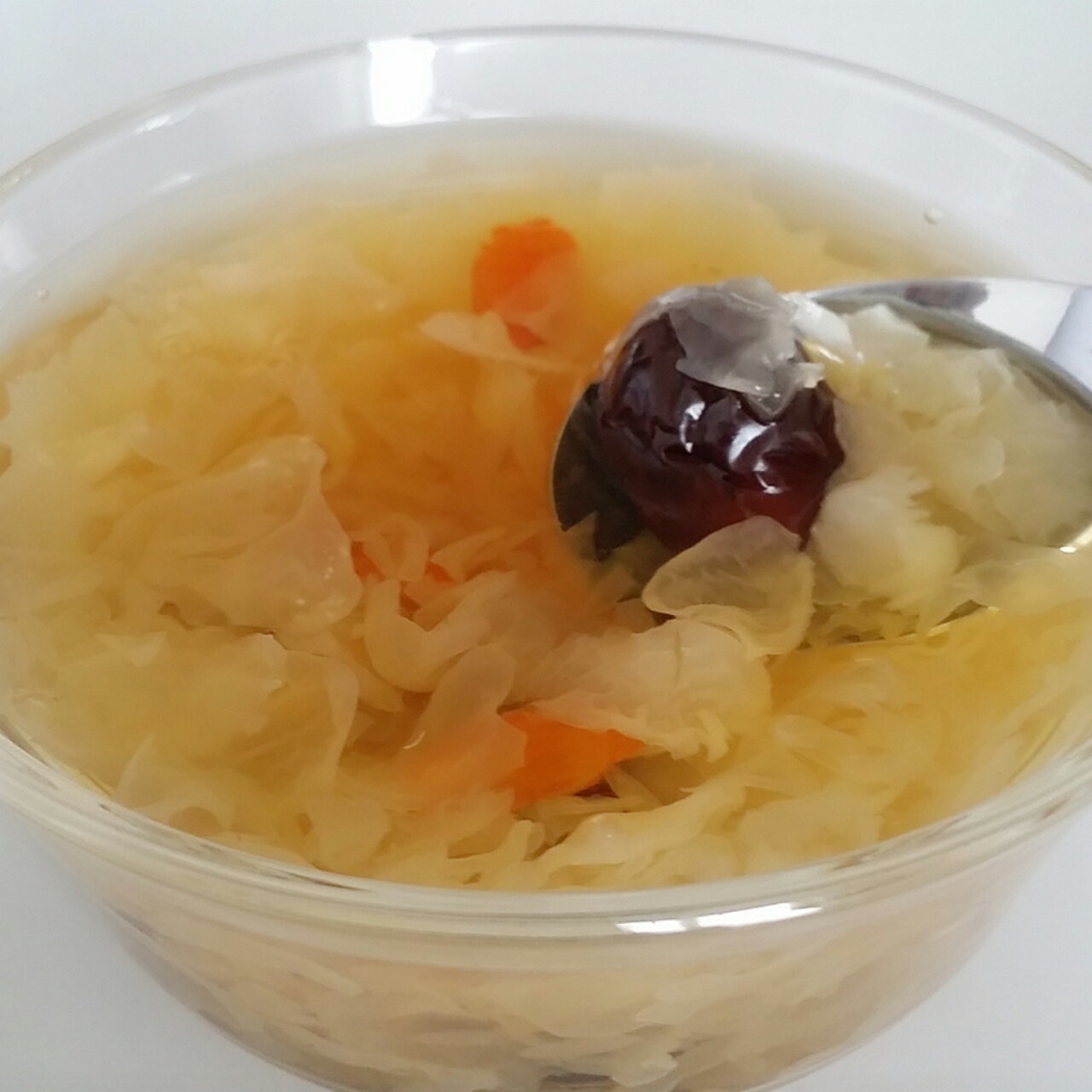 冰糖银耳红枣汤