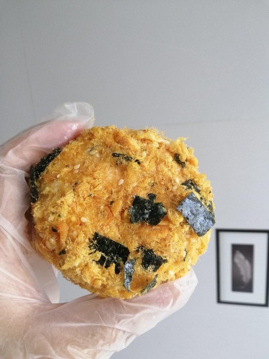 咸香松软的肉松小贝