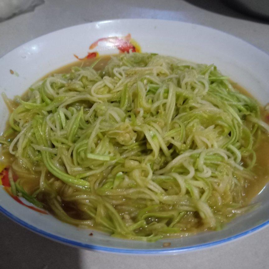 清爽凉拌西葫芦丝