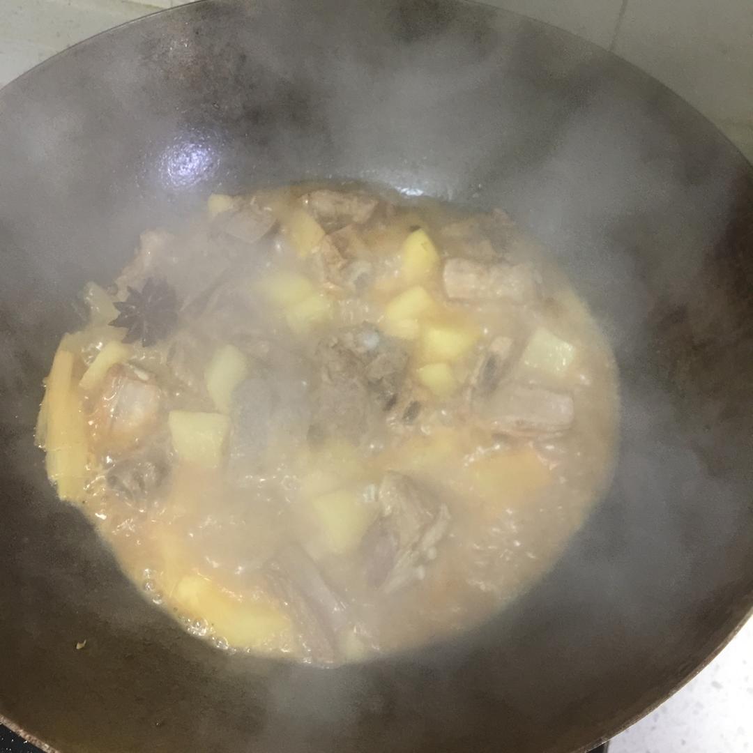 土豆烧排骨