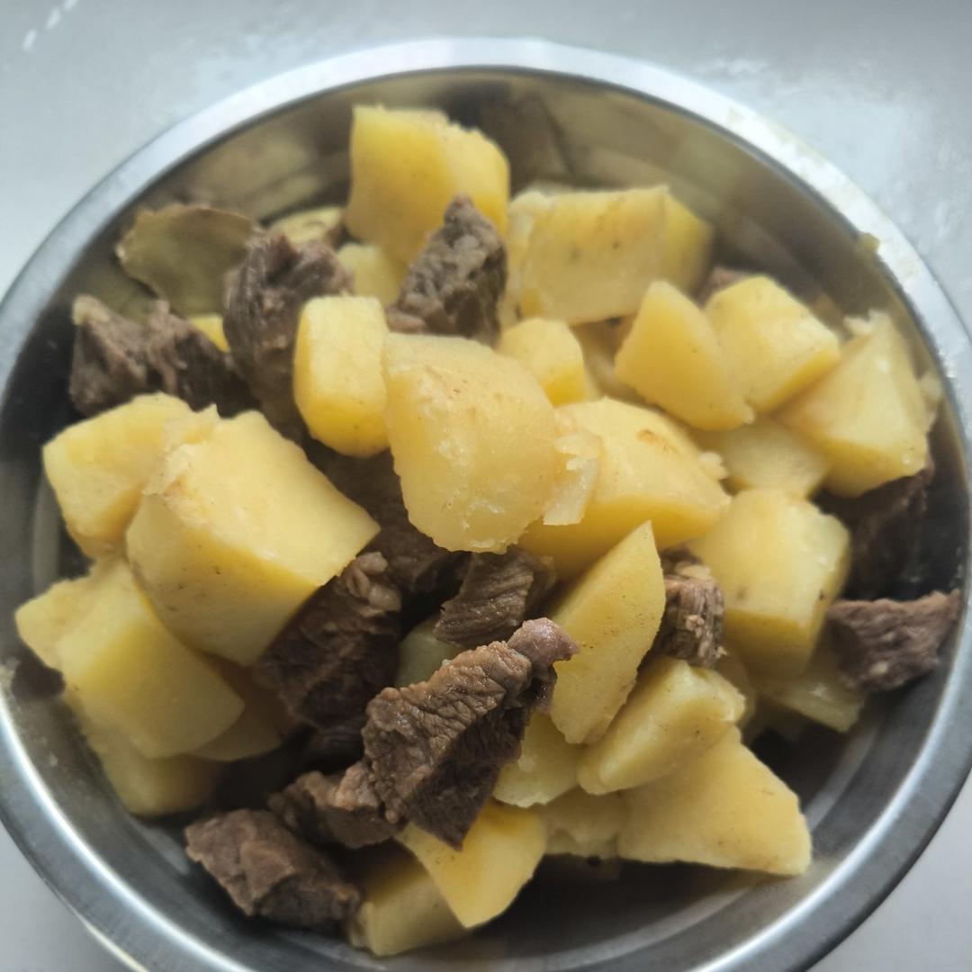 土豆炖牛肉-家常好吃快手！
