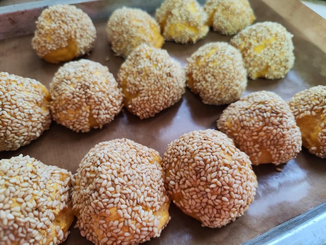 免油炸！秋日小甜品👉糯叽叽的南瓜芝麻球！