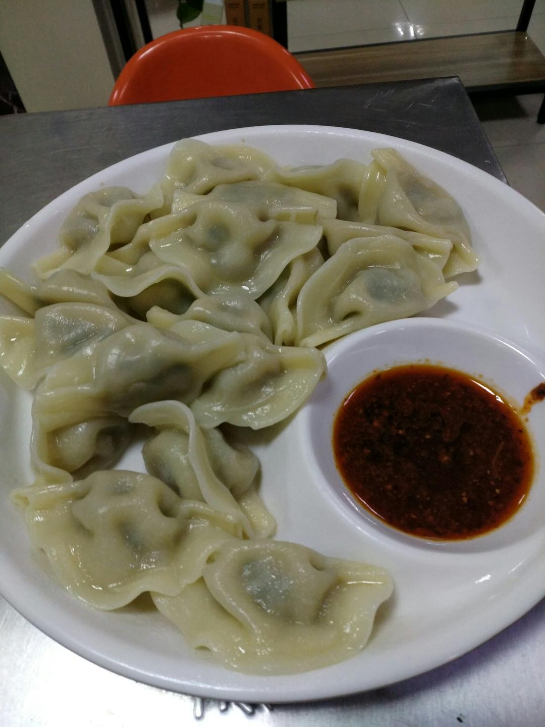 韭菜鲜肉馅饺子