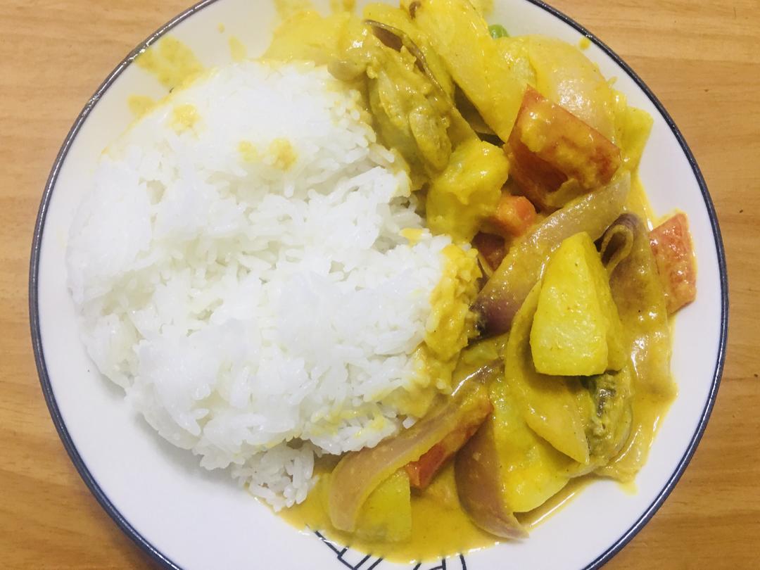 萨瓦迪卡泰式咖喱鸡饭