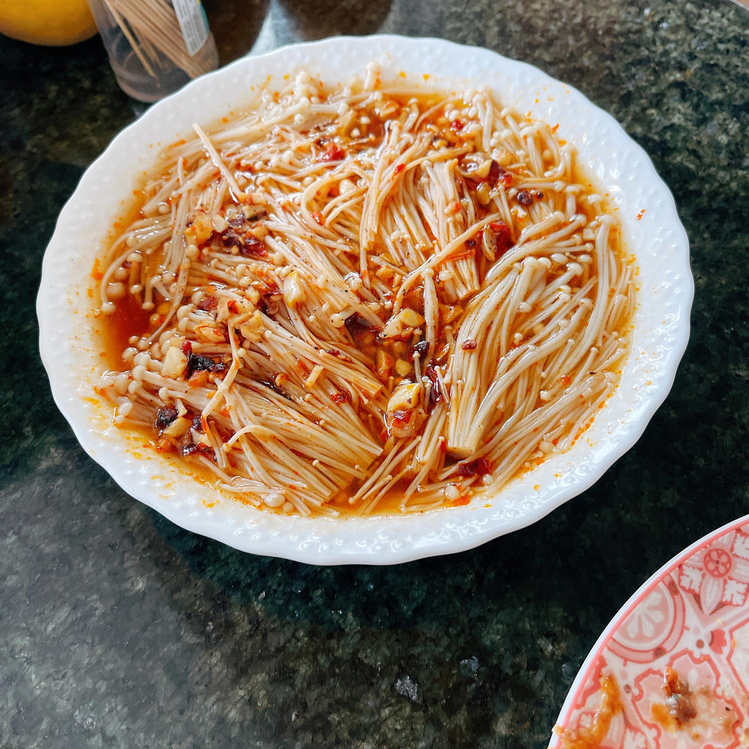 蒜蓉金针菇，30秒学会，含万能蒜蓉做法