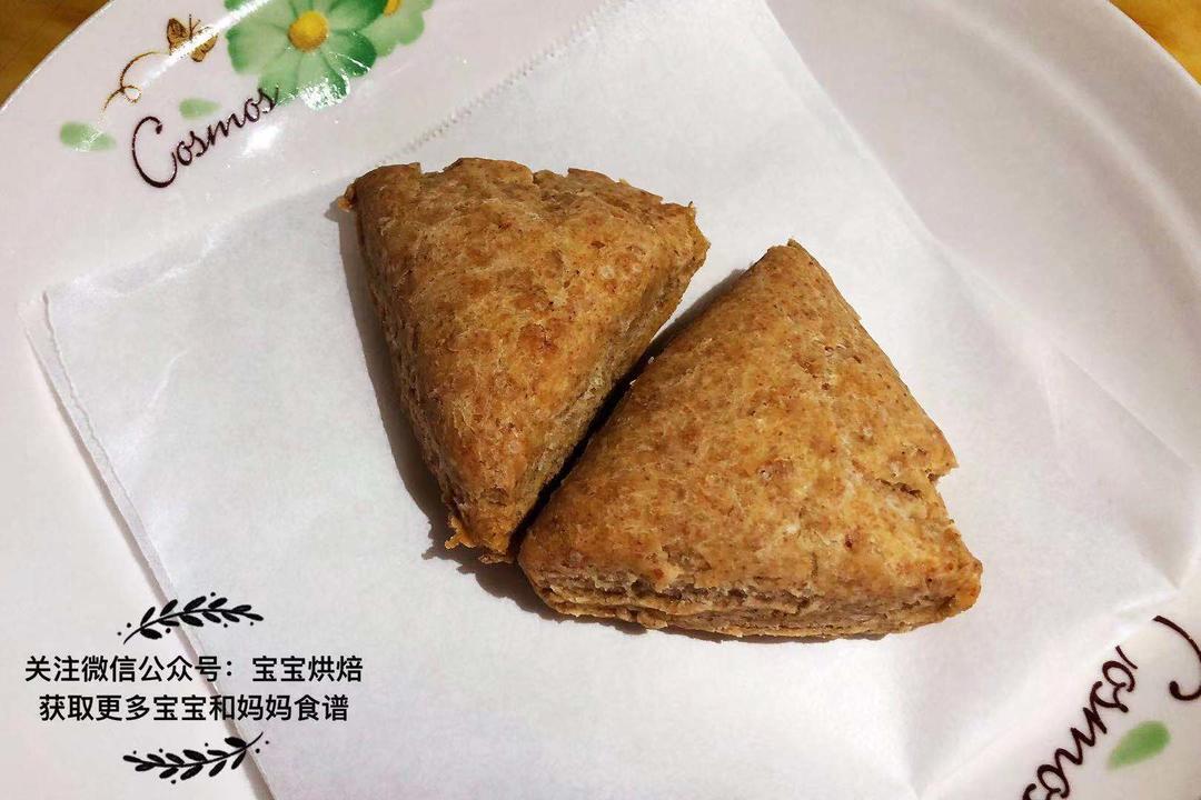 宝宝和妈妈吃的全麦核桃司康饼，不用打发，不用泡打粉，只需发酵的饼干