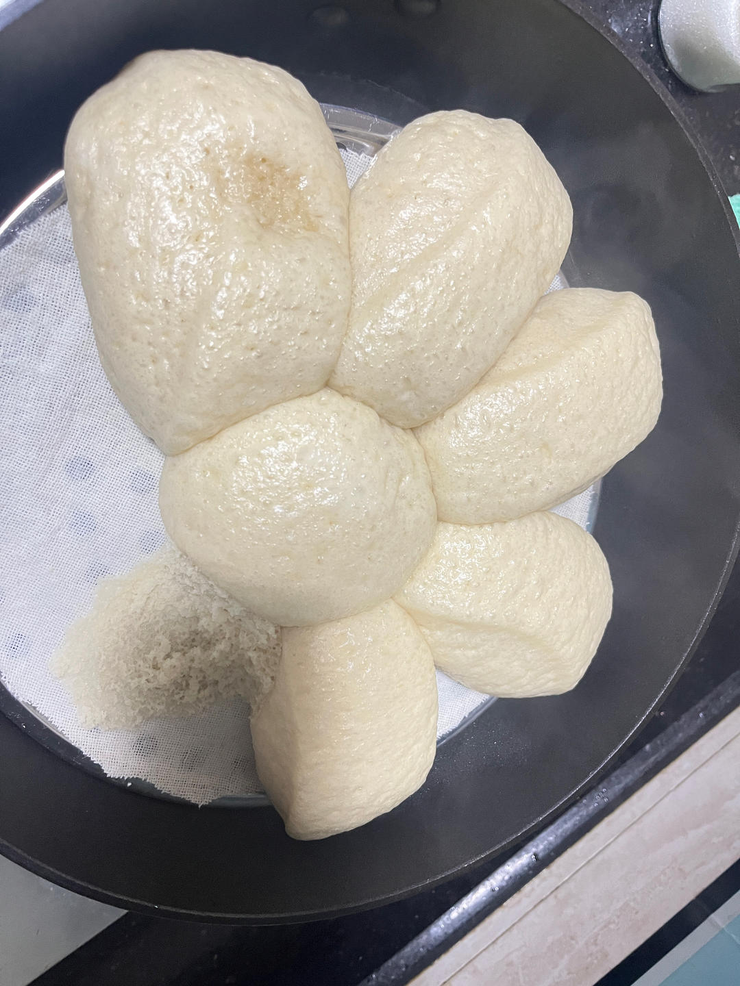 一发奶香小馒头，口感特别好！