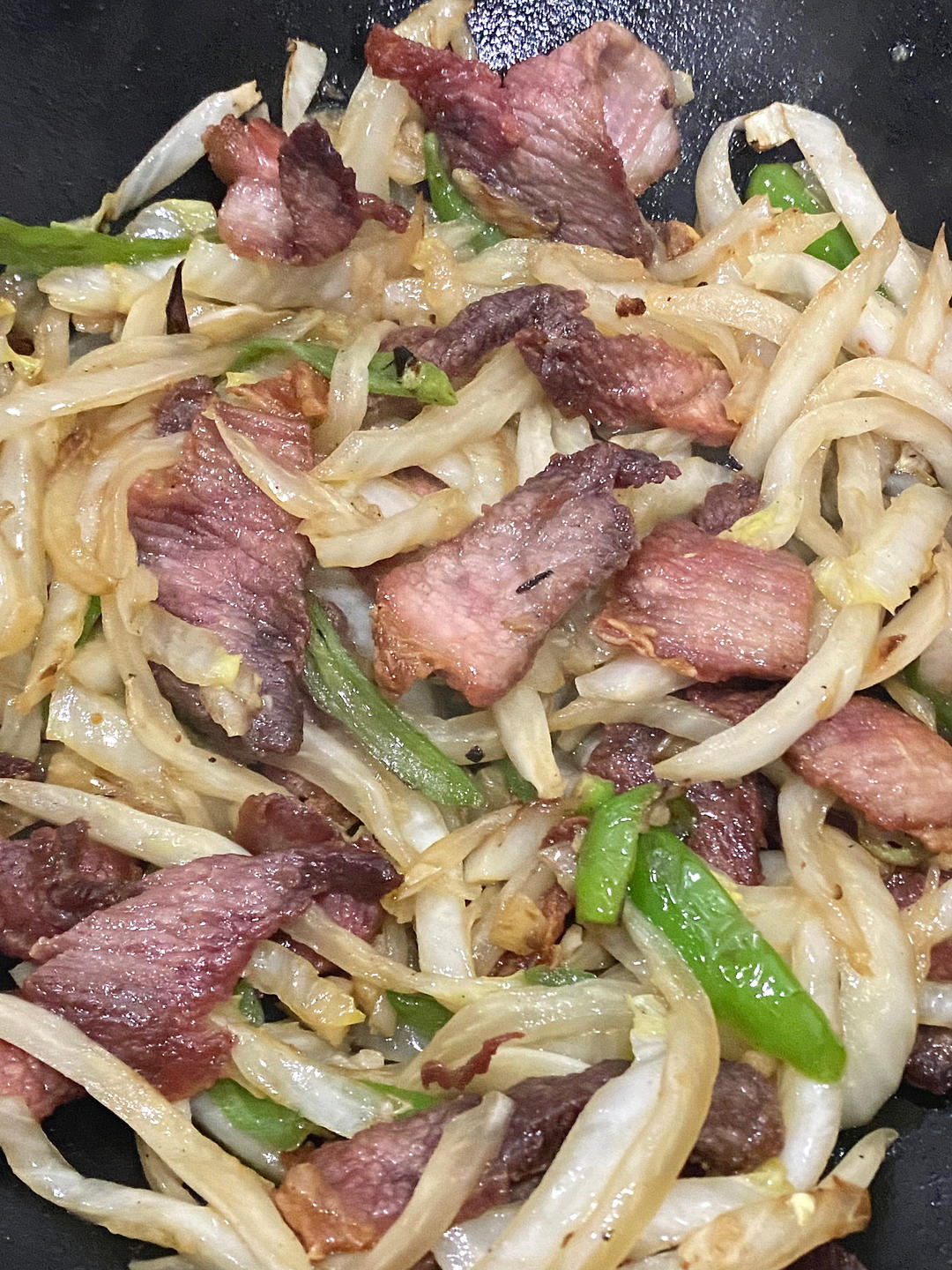 一菜两吃才是大白菜的最终归宿（腊肉炒白菜梆子）