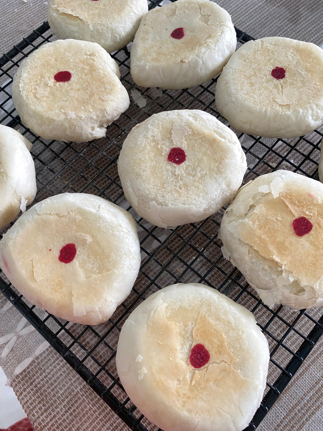 玫瑰鲜花饼，快手烫面法免出膜版，超级香酥！