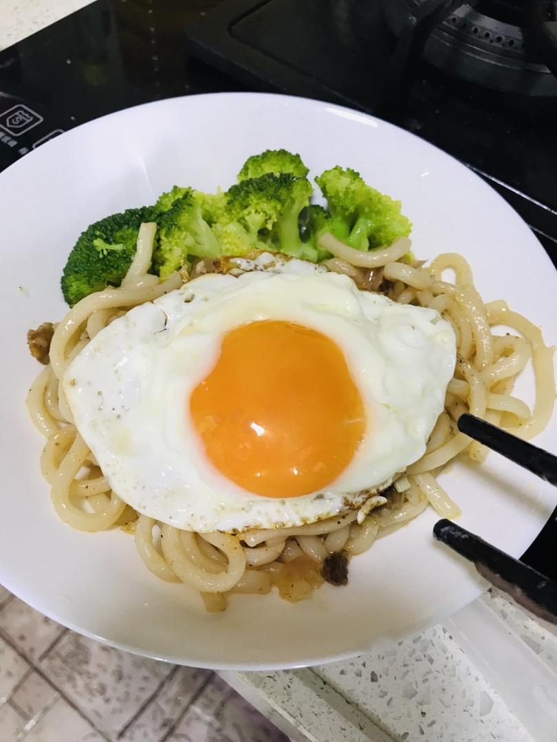 黑椒虾仁乌冬面
