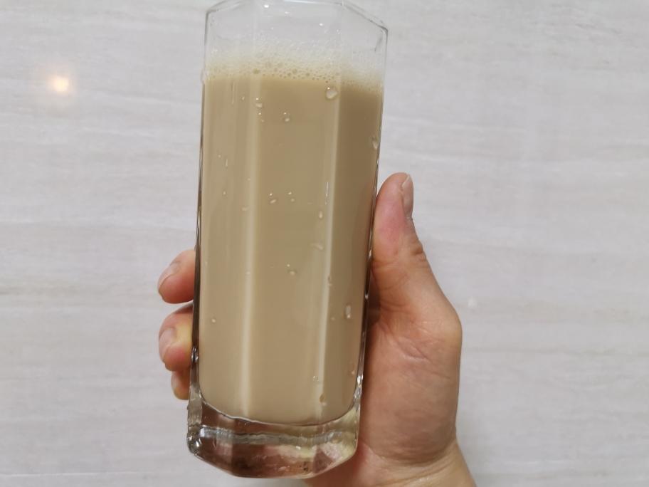 超级简单自制奶茶(在家随时可以做)
