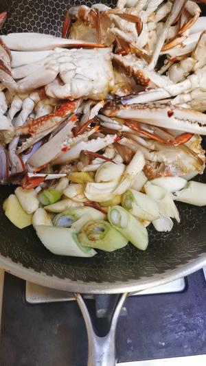 米饭杀手之超简单版酱焖梭子蟹的做法 步骤7