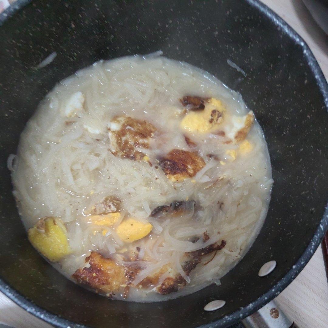 鸡蛋🥚萝卜汤！