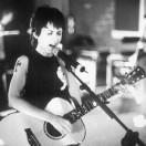 她还未嫁我在等等