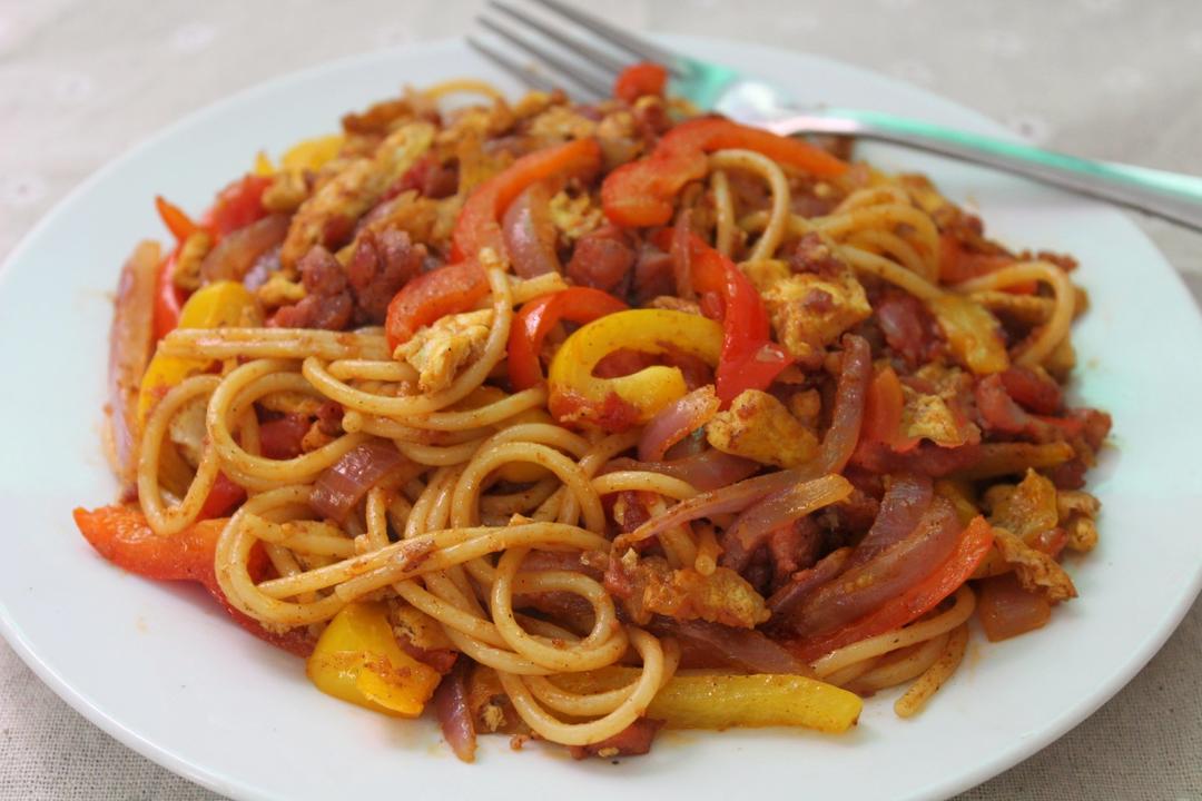 黑椒牛柳炒意面