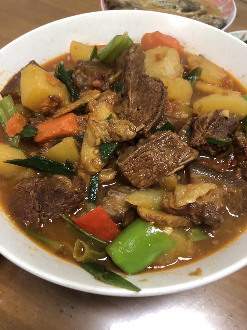 番茄土豆炖牛腩