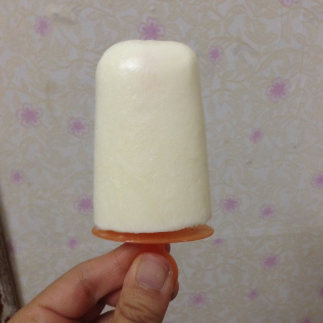 蓝莓酸奶冰棍