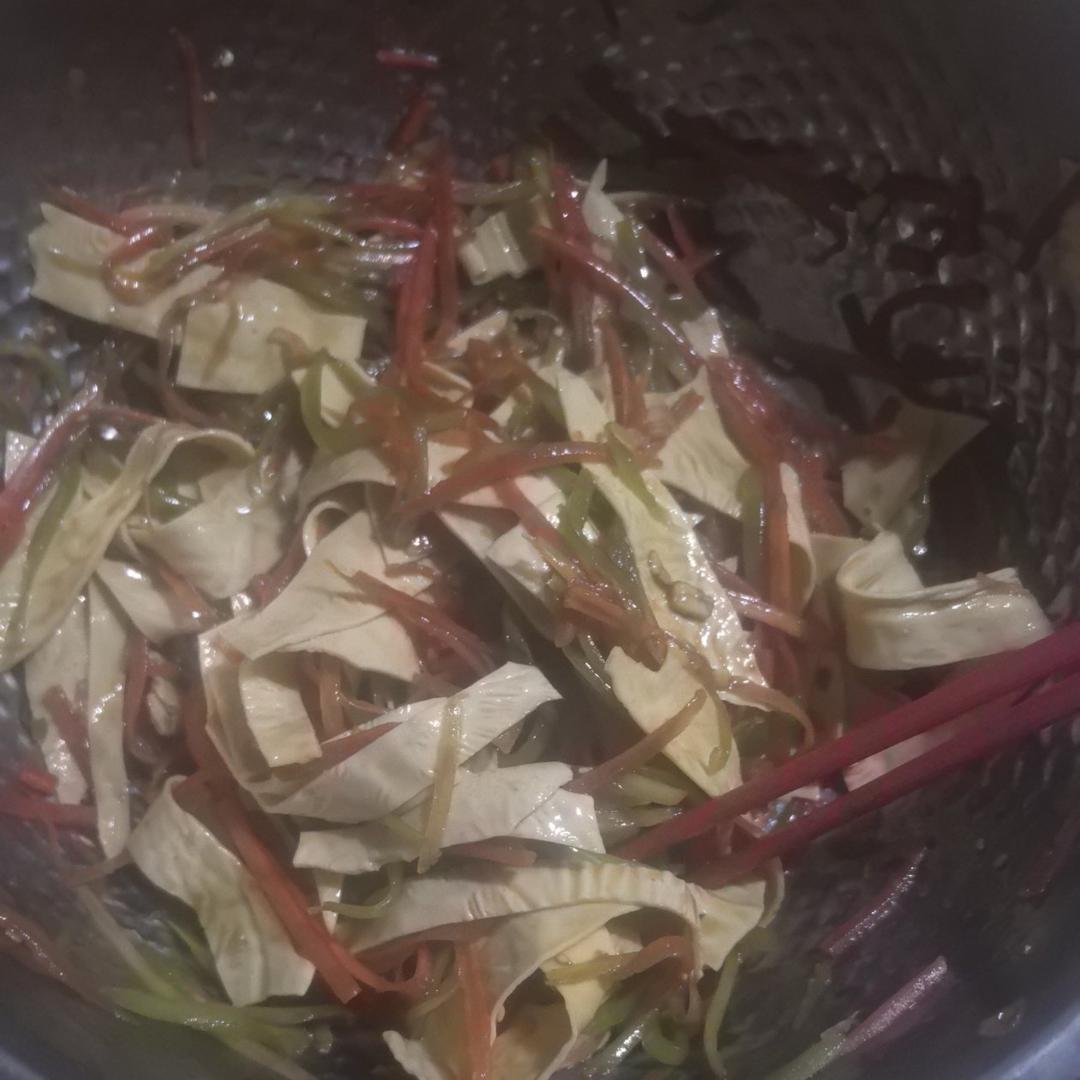 凉拌胡萝卜丝(减脂餐)
