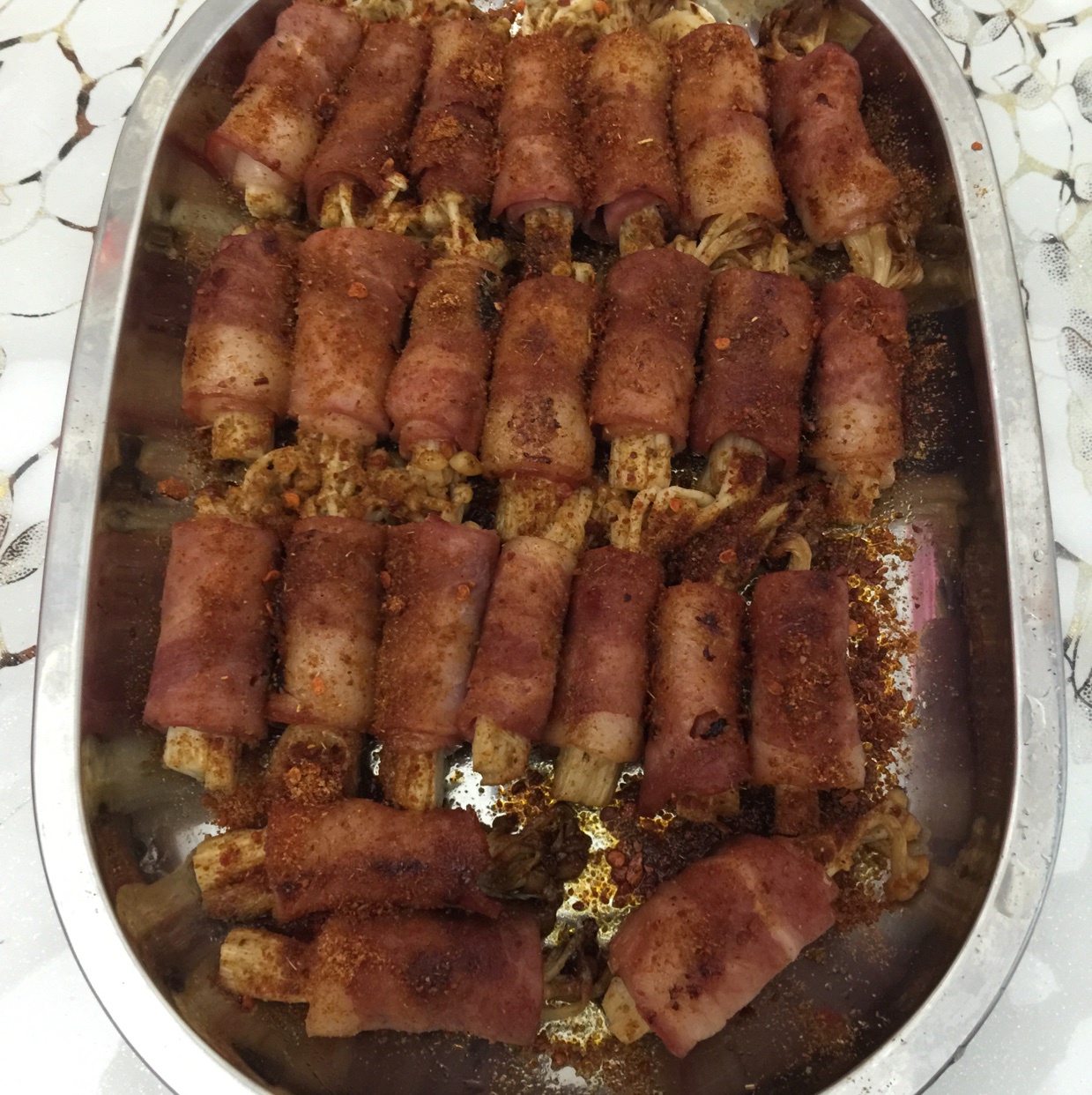 视频菜谱：金针菇培根卷