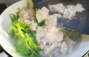 豌豆尖滑肉汤（川渝特色菜）的做法 步骤9