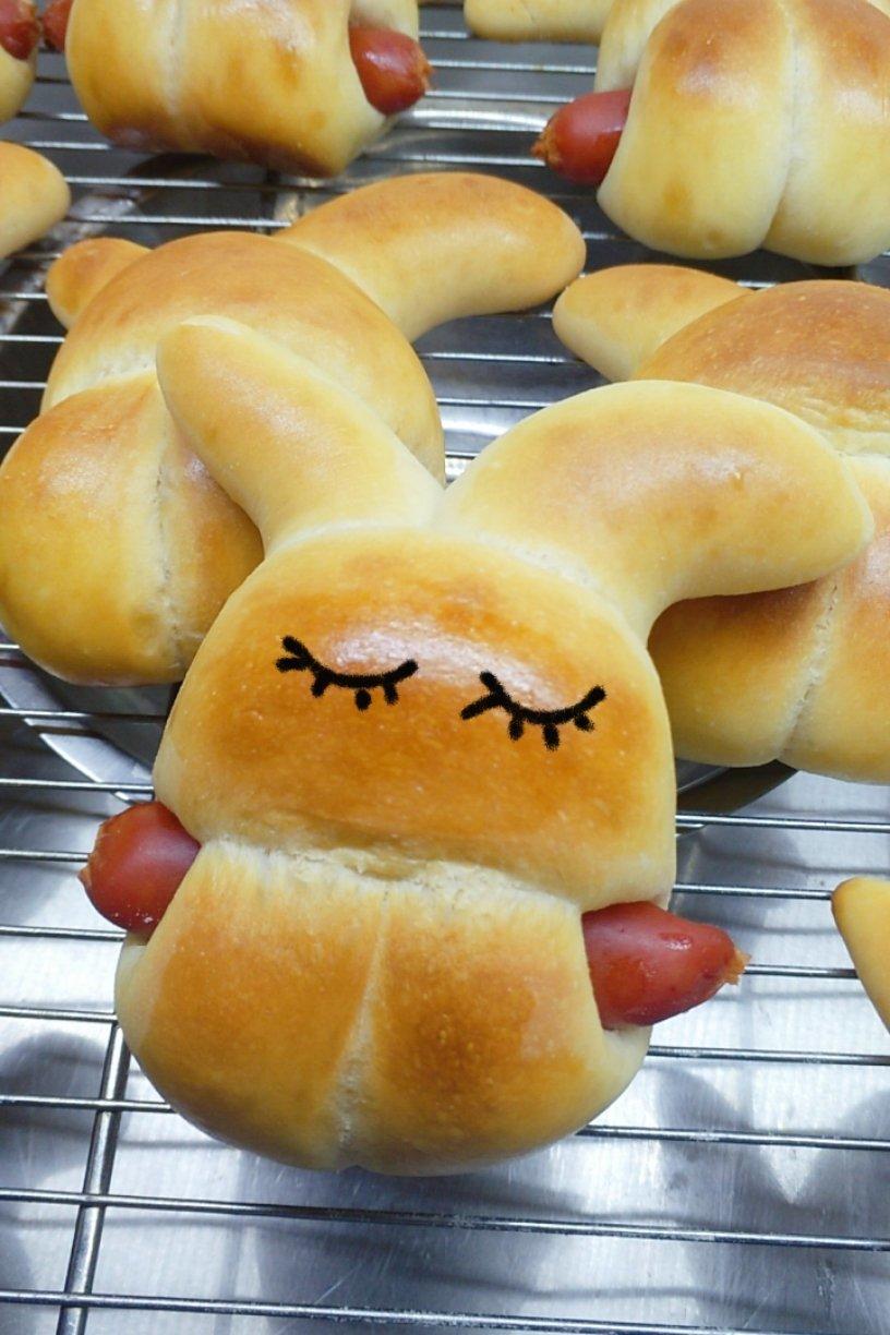 小兔子香肠面包