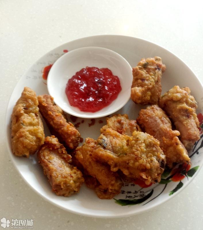 来自第四城西玛蜜家的蒜香排骨