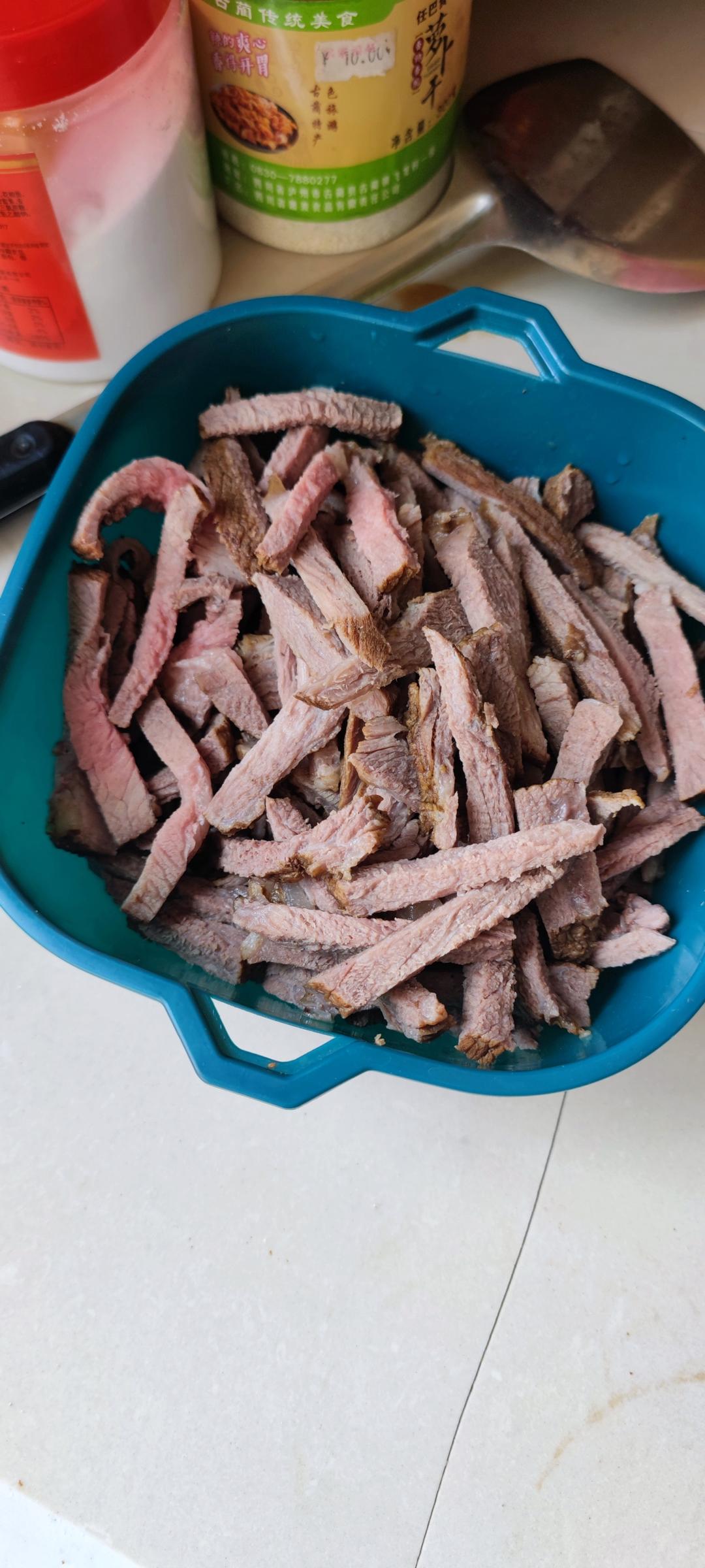 自贡名小吃冷吃牛肉，好吃到停不下来，