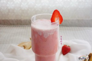 草莓奶昔的做法 步骤15