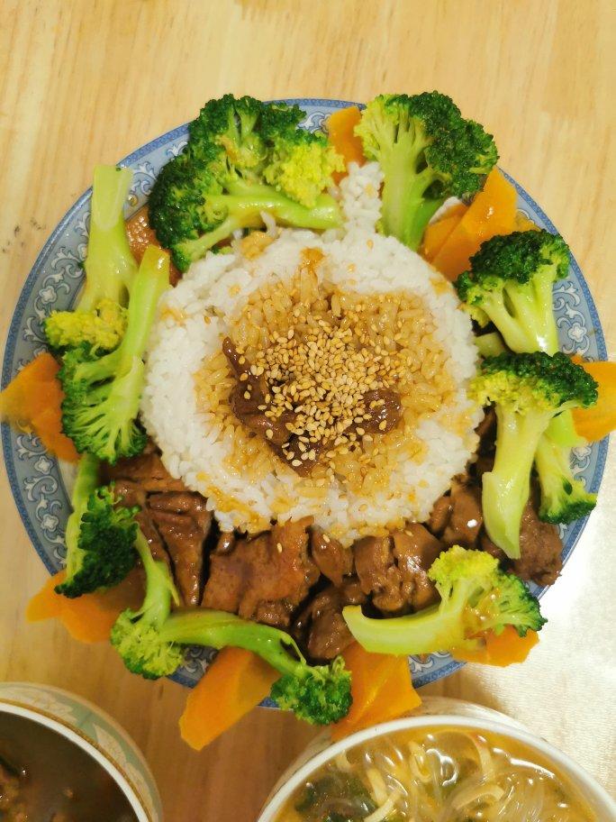 照烧鸡腿饭