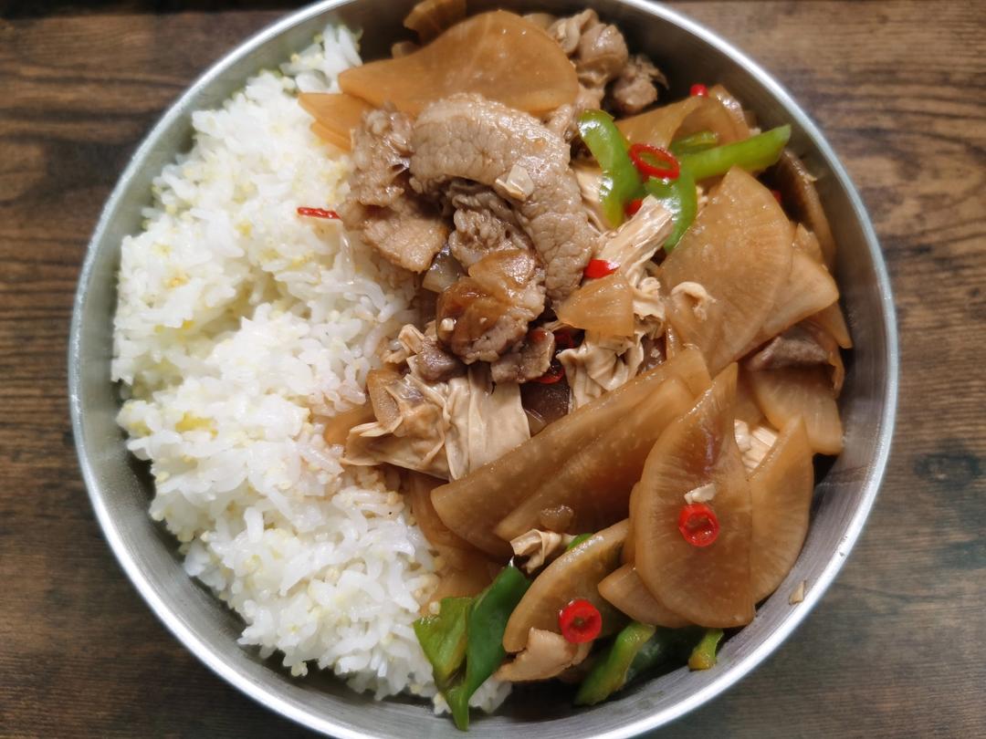 红烧白萝卜块/比肉还好吃的素菜
