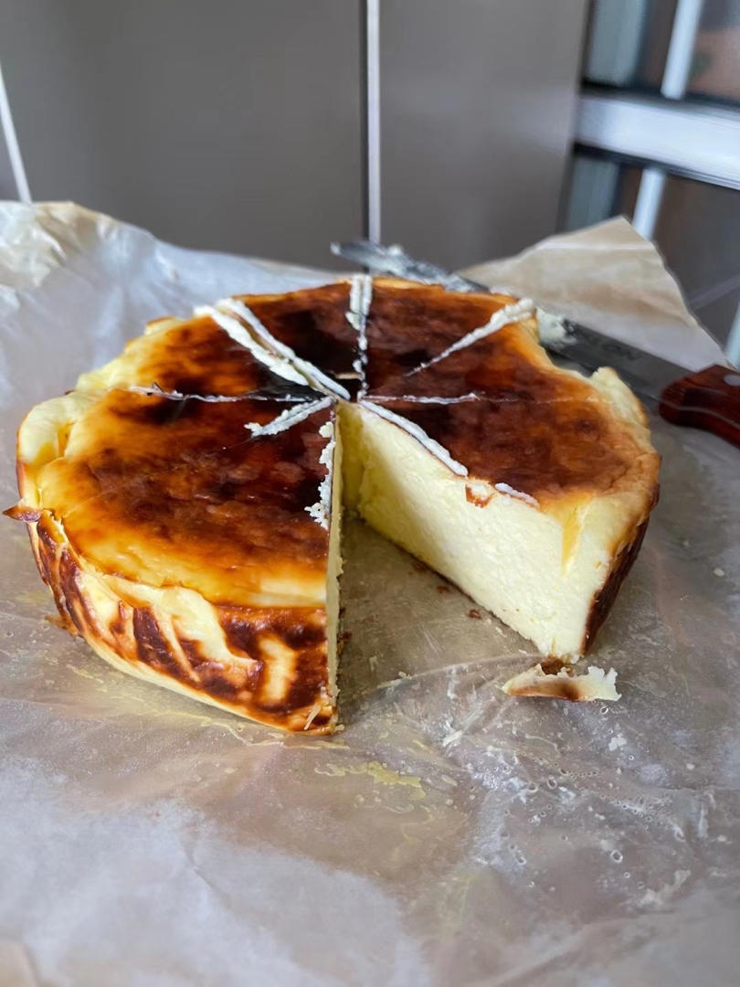 快手的网红basque cheesecake巴斯克焦芝士蛋糕