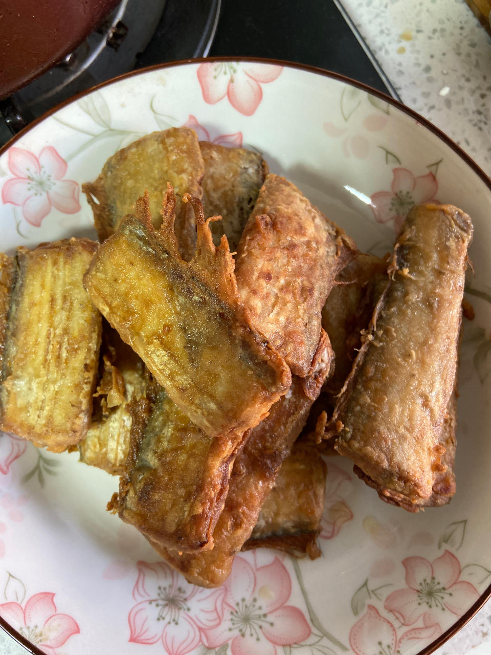 不碎不粘锅的煎刀鱼