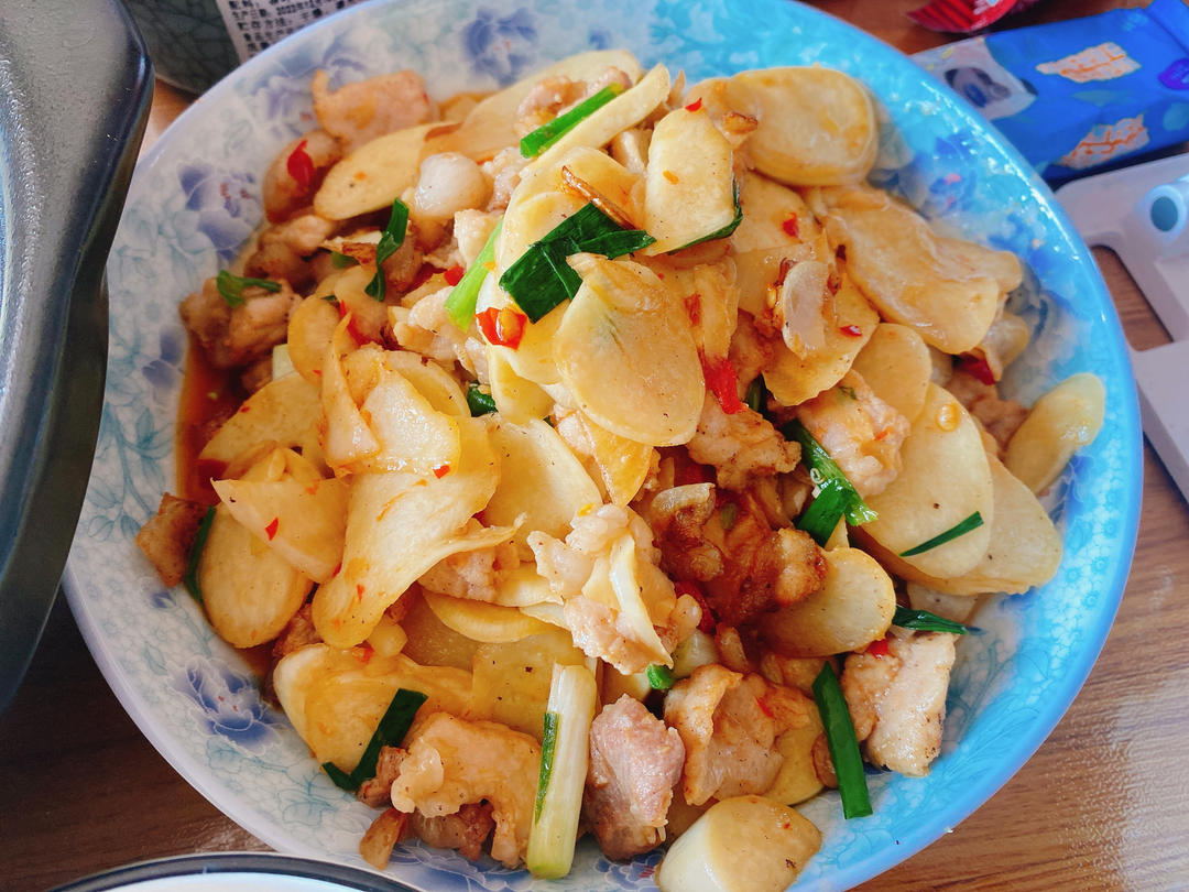 茭白炒肉片