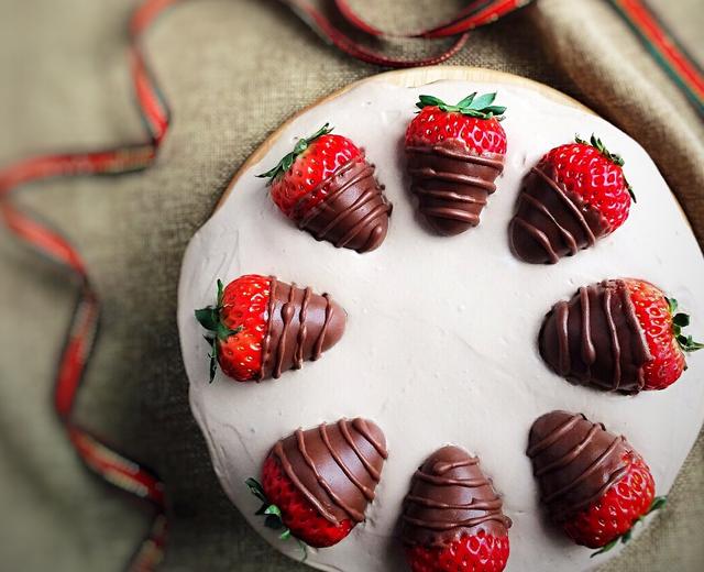 巧克力草莓（详解微波炉版巧克力调温技巧）的做法