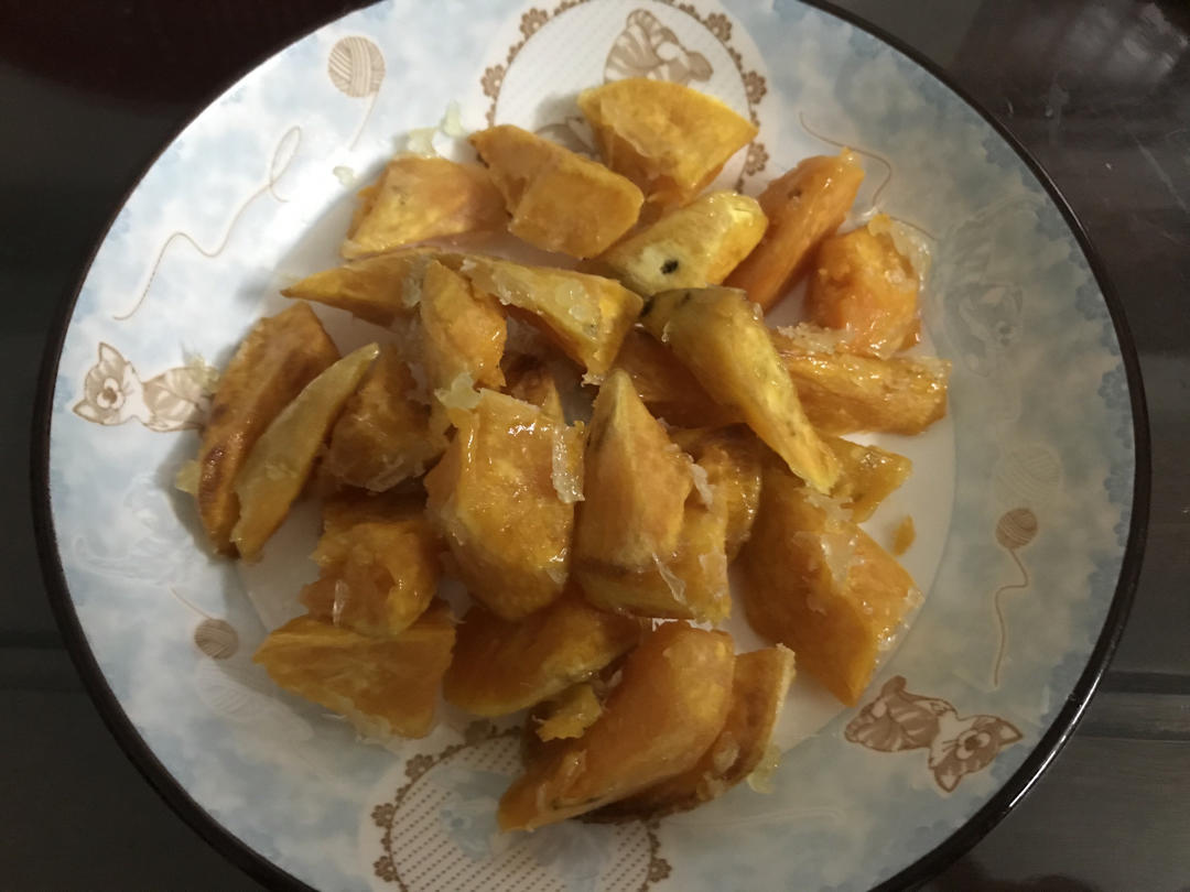 厨师长教你：“拔丝红薯”的家常做法，口感爽脆又清甜，先收藏了