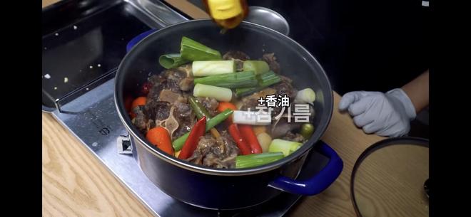 炖牛尾（食肉）的做法