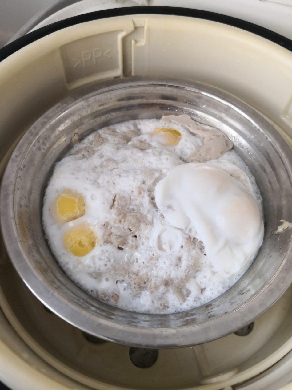 简单又美味的咸鸭蛋蒸肉饼