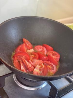 宁波小歪的夏天下饭- 番茄夜开花豆瓣扁尖汤的做法 步骤3