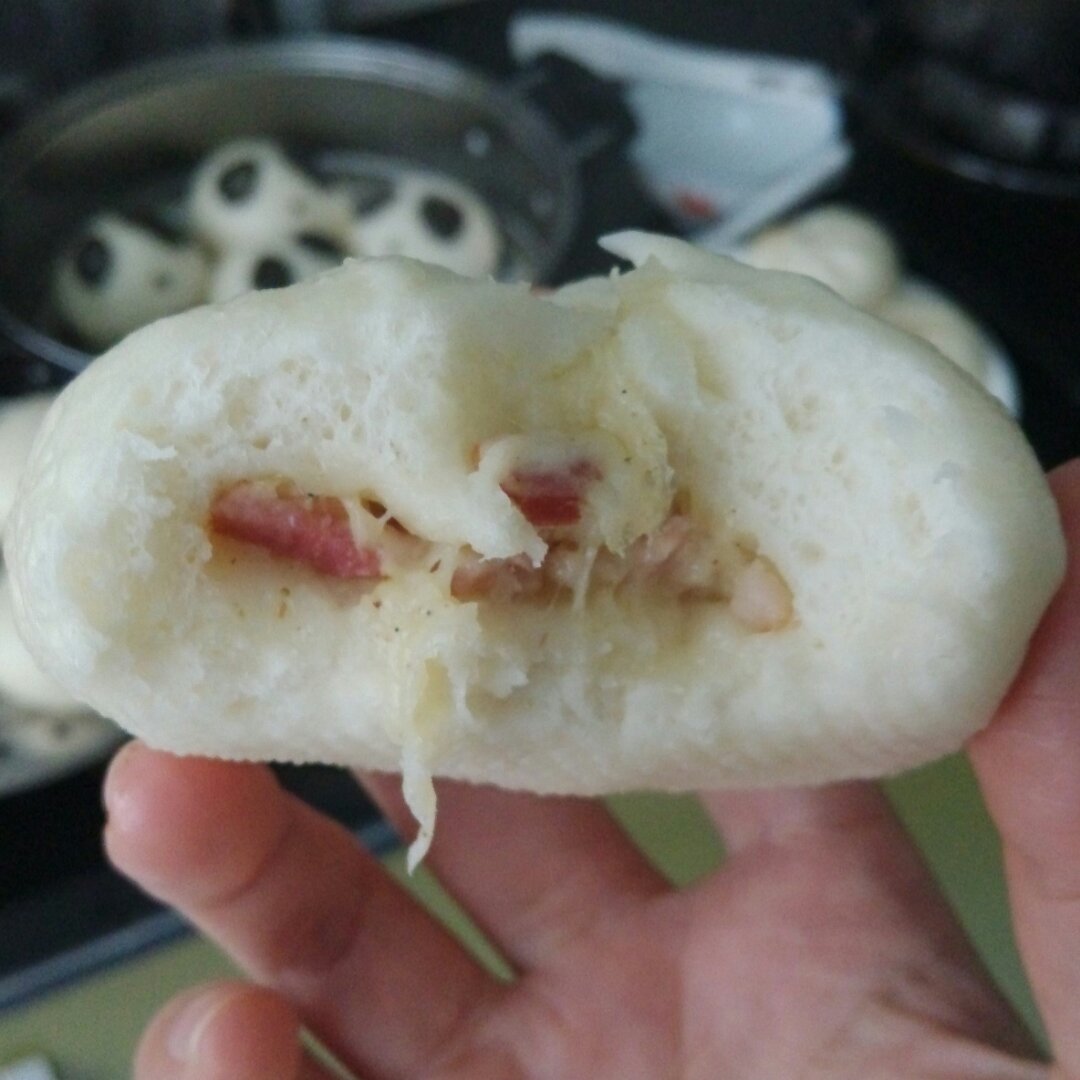 超级好吃的烟肉芝士大包