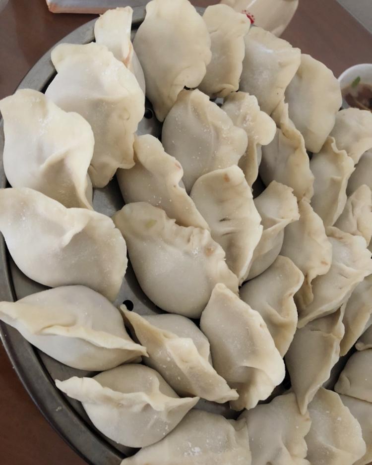 大肚饺子包法——后附视频  (胡萝卜牛肉馅儿)