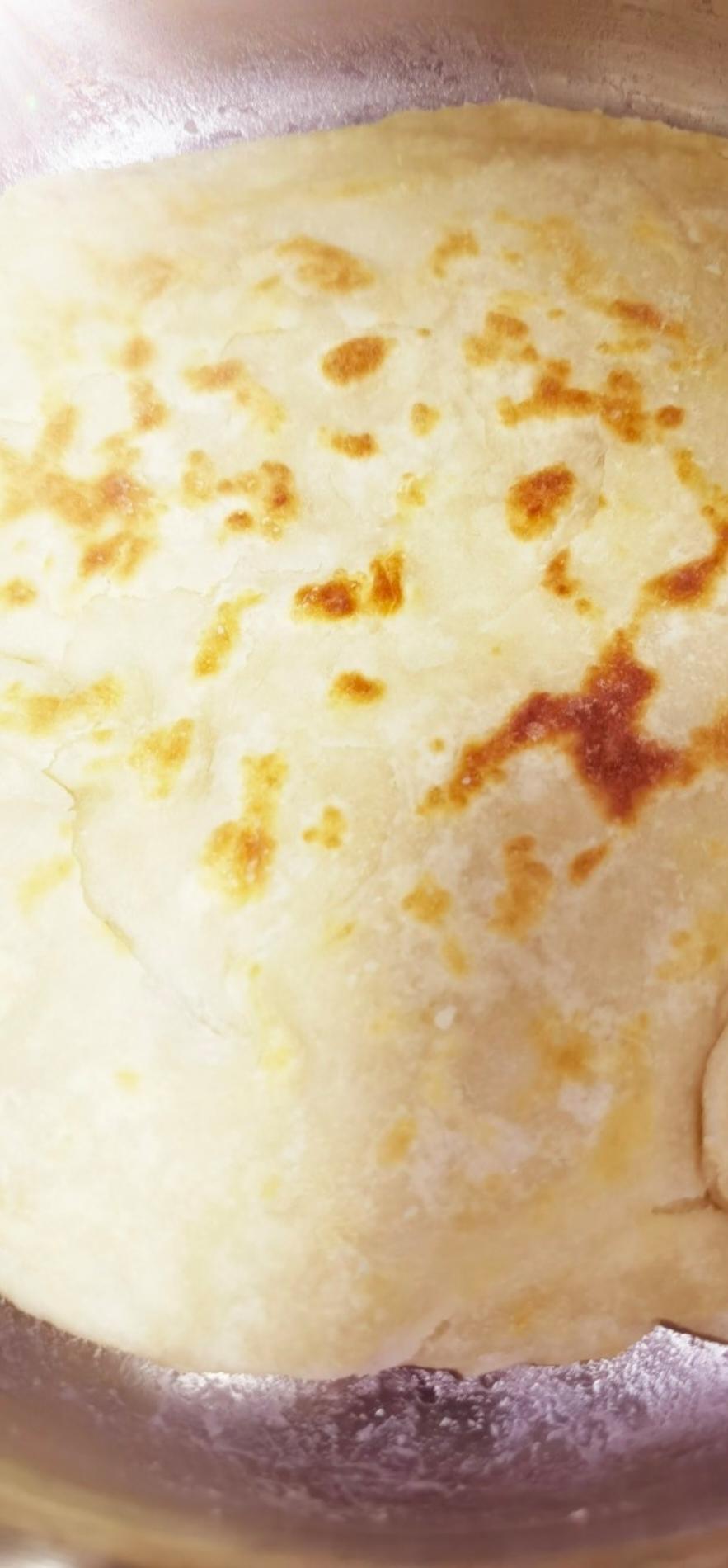 烙饼不硬的小窍门 掌握了你也能看出柔软多层凉了不硬的小油饼
