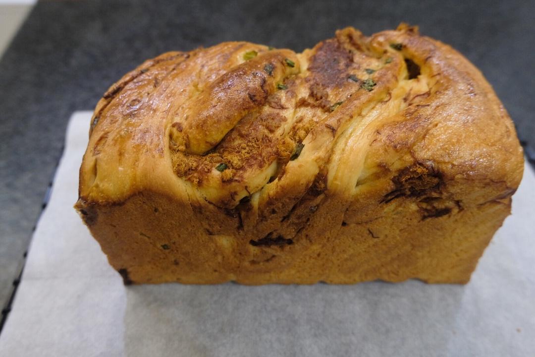 香葱肉松手撕吐司