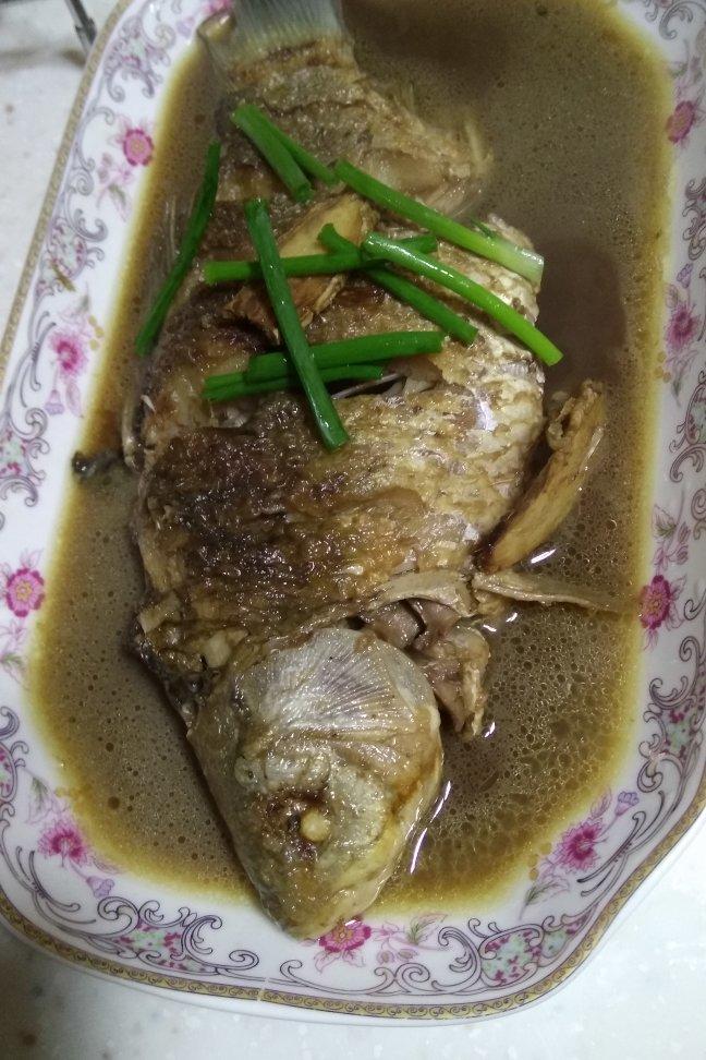 红烧鲫鱼