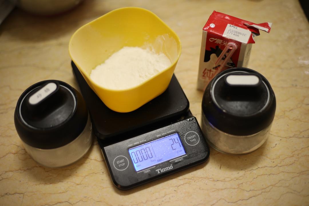 纯奶手撕吐司的做法 步骤1