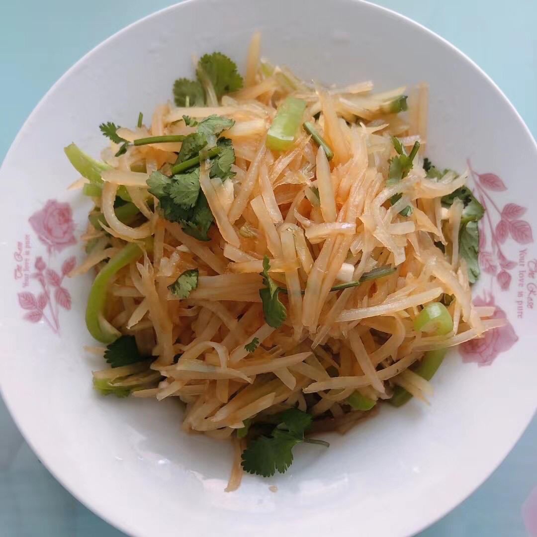 香辣开胃的凉拌土豆丝