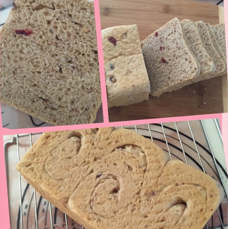 视频: 优雅烘焙第81集：蜂蜜全麦小餐包（厨师机版）