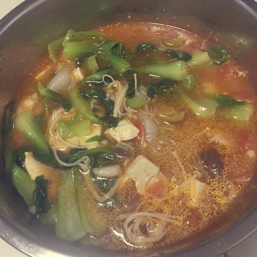 番茄锅酸汤龙利鱼